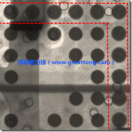 BGA錫球尺寸小于0.4mm，采用降低BGA內(nèi)圍襲球的錫膏量所得到X-Ray，稍微留意一下可以發(fā)現(xiàn)最外圈的錫量(圓的直徑)比其他內(nèi)圍的錫球上的錫量來得多一點點。也就是外圈的黑色圓形直徑比內(nèi)圈的圓形來得大一點點。