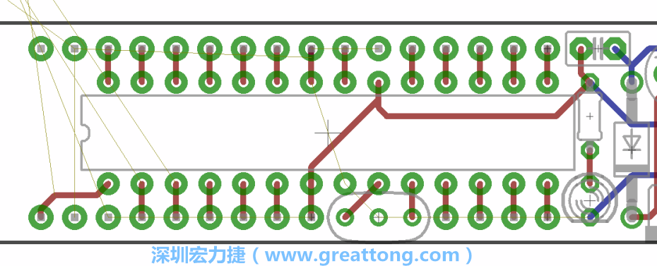 諧振器應(yīng)擺放在ATmega微控制器的針腳8、9和10旁邊，在共鳴器和微控制器中間的高頻信號(hào)線應(yīng)該要愈短愈好，此外，其它的信號(hào)線應(yīng)該要遠(yuǎn)離這個(gè)區(qū)域且配置在諧振器的下方，這樣做是為了防止不必要的無線電波干擾。