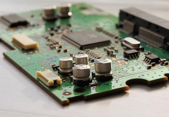 PCB制板工藝中的過孔塞油是什么意思？